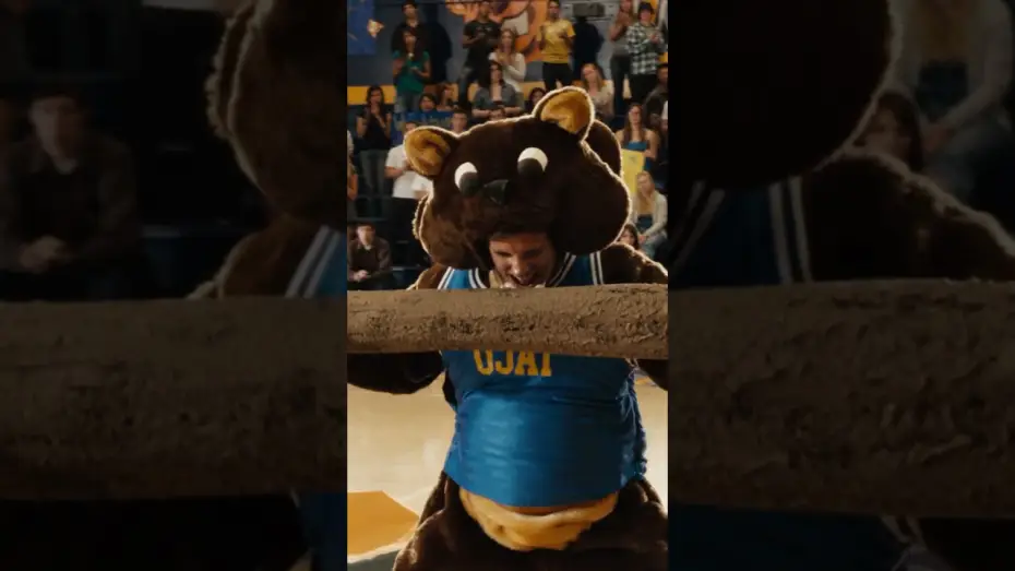 Видео к фильму Отличница легкого поведения | Woodchuck Todd Does His Best to Rally the Crowd During a School Assembly (Scene)