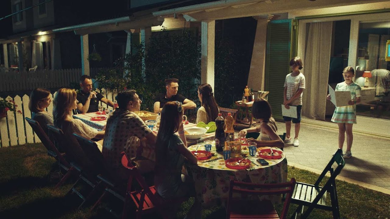 Видео к фильму Плохие сказки | Favolacce | Trailer | Berlinale 2020