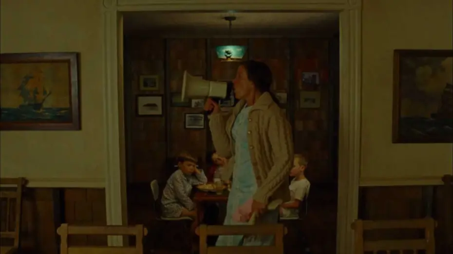 Видео к фильму Королевство полной луны | Loaded Question