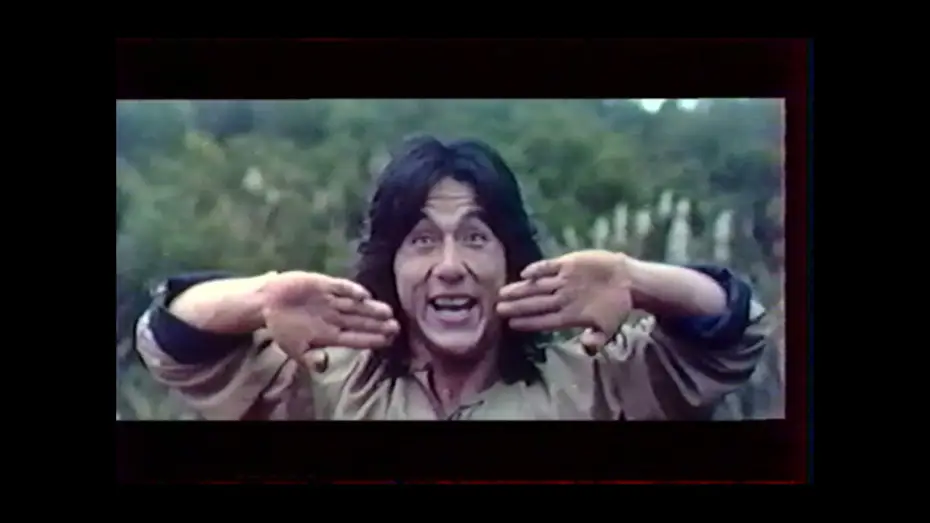 Видео к фильму Бесстрашная гиена | Jackie Chan La Hy&egrave;ne Intr&eacute;pide (1979) Bande Annonce Fran&ccedil;ais (VHS Delta Vid&eacute;o 1983)
