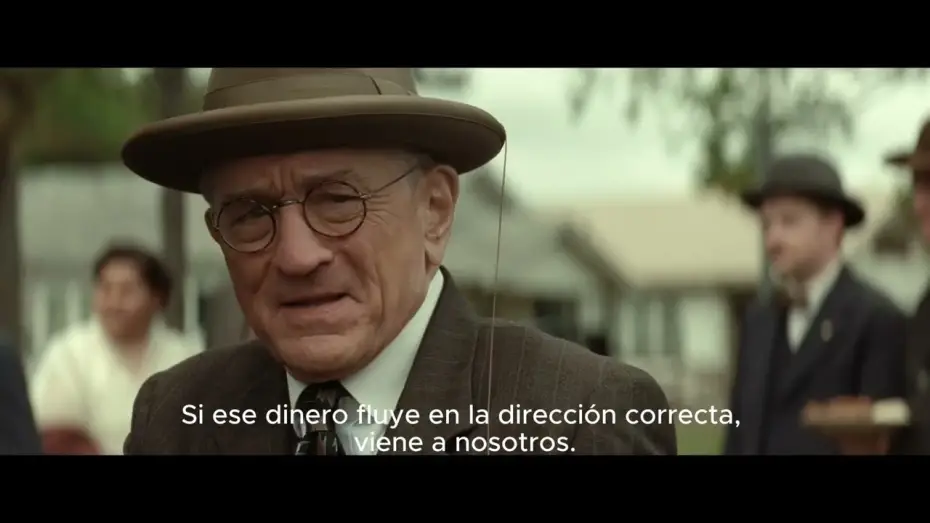 Видео к фильму Убийцы Цветочной Луны | Descubre a los personajes: Robert De Niro es William King Hale [VOSE]