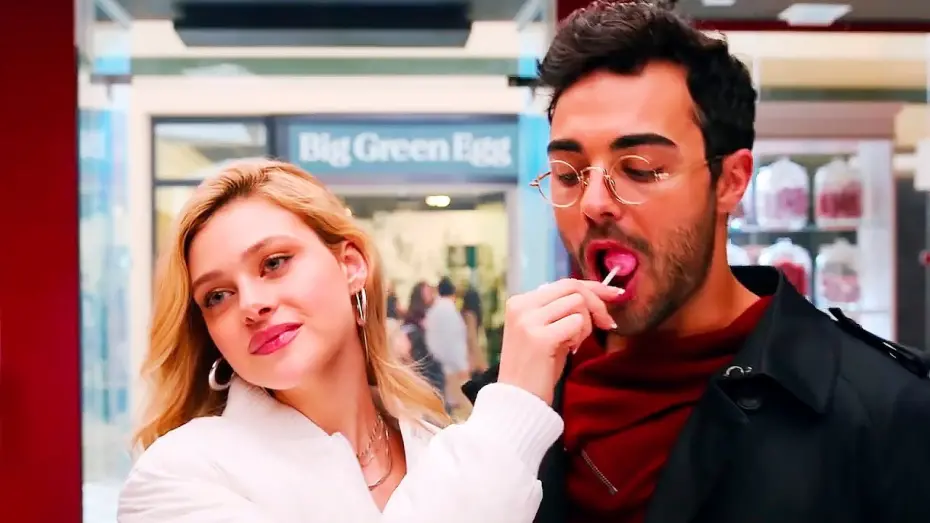 Видео к фильму Пара на праздники | Пара на праздники &mdash; Русский трейлер (2020)