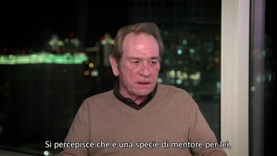 Видео к фильму Джейсон Борн | JASON BOURNE con Matt Damon - Intervista a Tommy Lee Jones (sottotitoli in italiano)
