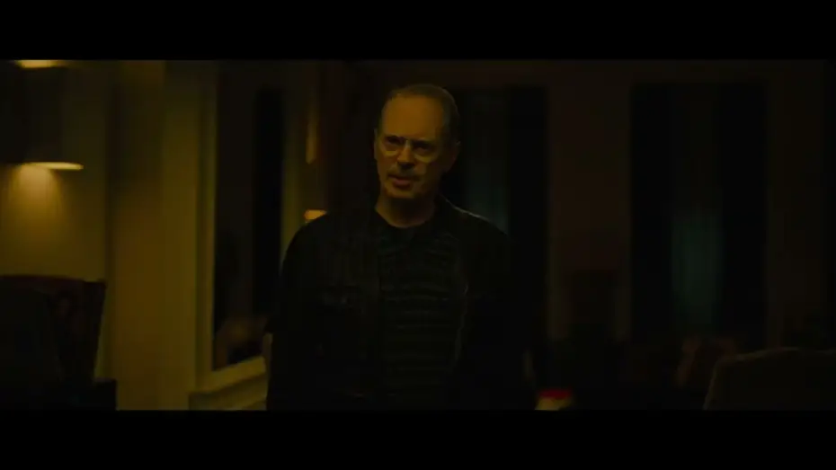 Видео к фильму Психотерапия: Поверхностная история писателя, который решил написать о серийном убийце | A Marriage Counselor?