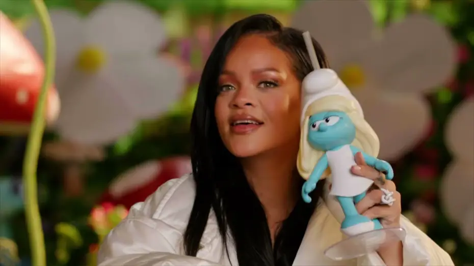 Видео к фильму Smurfs | Smurfette Drink