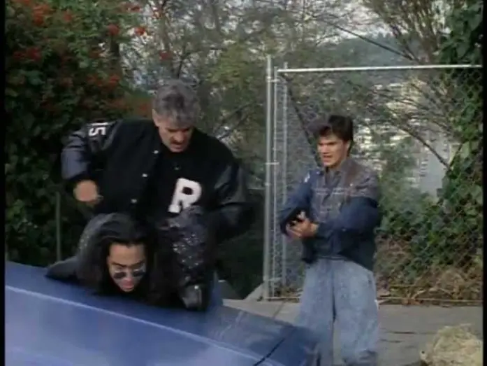 Видео к фильму Street Crimes | Street Crimes (Уличная преступность) (1992) trailer