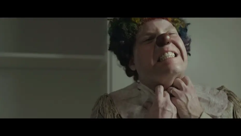 Видео к фильму Клоун — CLOWN - extrait "Je le sens mal..." VOST