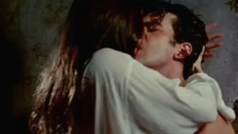 Видео к фильму Любовь и мрак | Of Love and Shadows (1994) Trailer