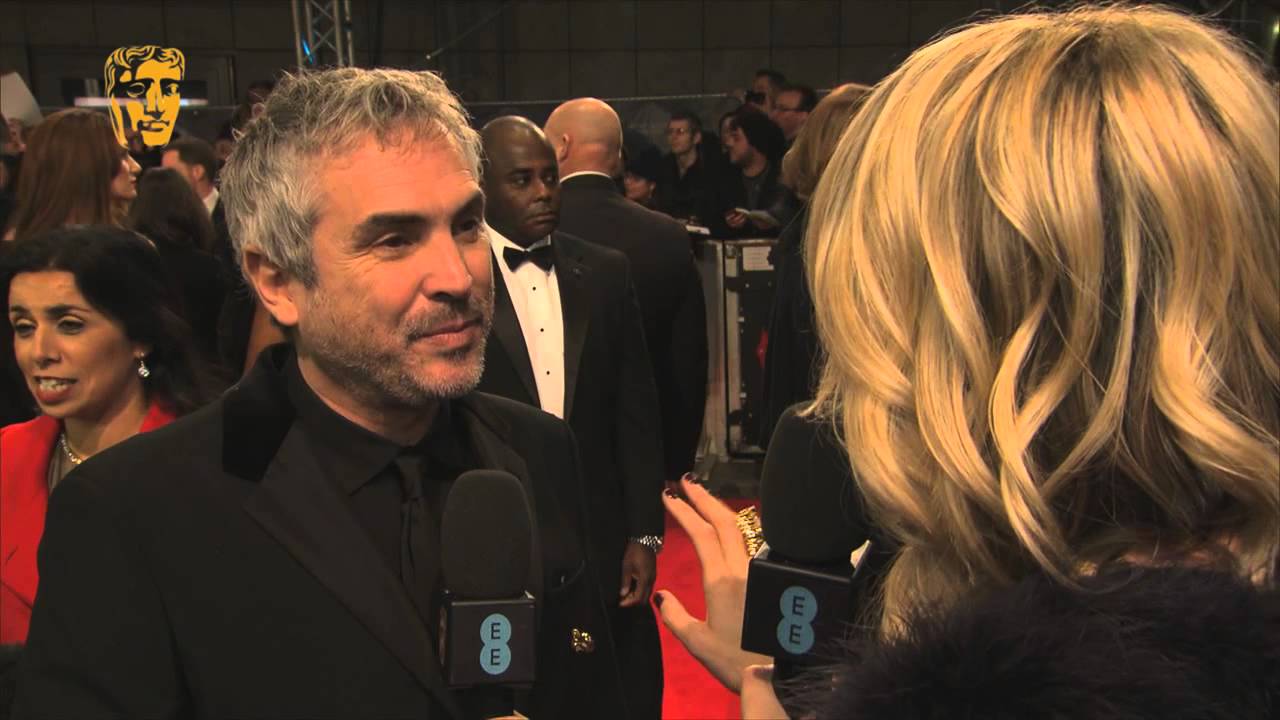 Видео к фильму Гравитация | Alfonso Cuar&oacute;n - BAFTA Film Awards Red Carpet 2014