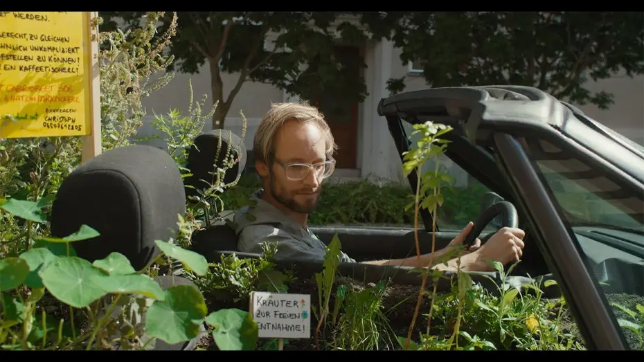 Видео к фильму Piggy Bank | Piggy Bank Trailer - watchAUT Austrian Film Festival 2025