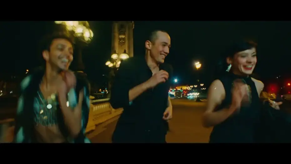 Видео к фильму Nino dans la nuit | NINO DANS LA NUIT : lorsque la nuit grignote le jour (bande-annonce)