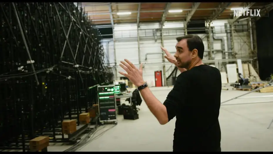 Видео к фильму Заложник в магазине Apple | Behind the Scenes [Subtitled]