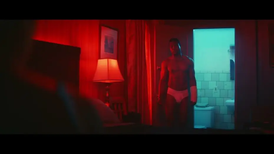 Видео к фильму Жажда славы | Clip - Killian In The Hotel
