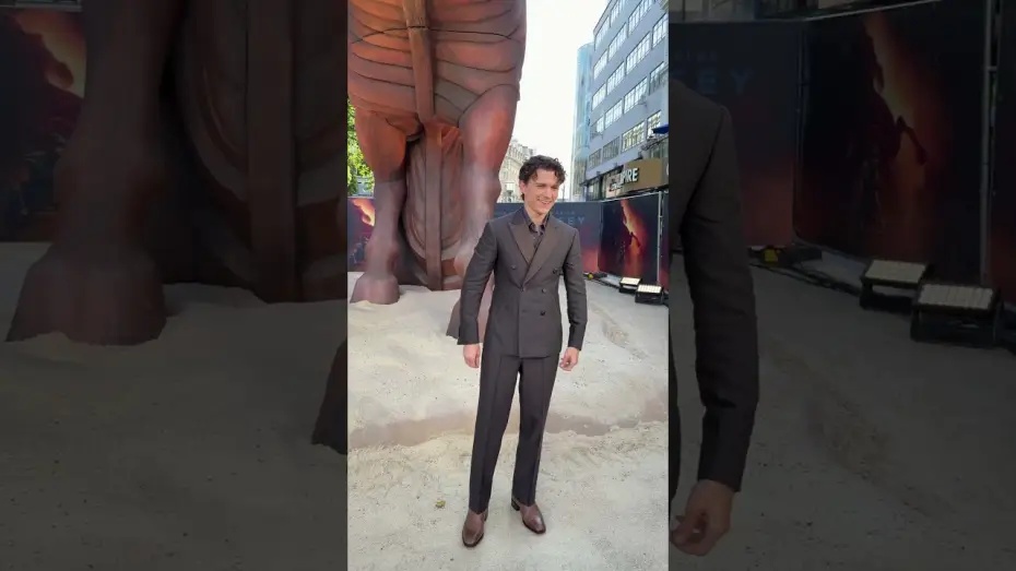 Видео к фильму Одиссея — Tom Holland aka Telemachus arrives at the World Premiere of Christopher Nolan’s The Odyssey.