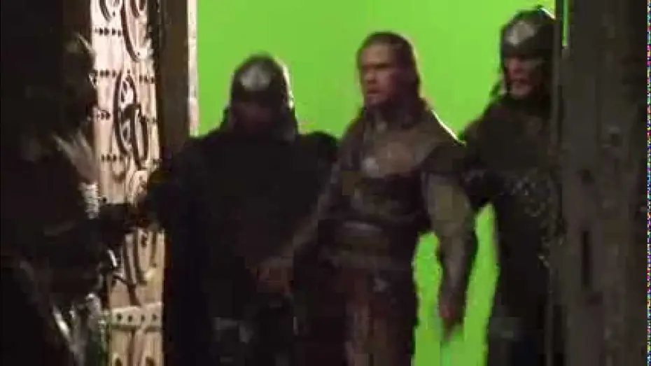 Видео к фильму Белоснежка и охотник | Il primo giorno di Chris Hemsworth sul set di Biancaneve e il Cacciatore (sottotitoli in italiano)