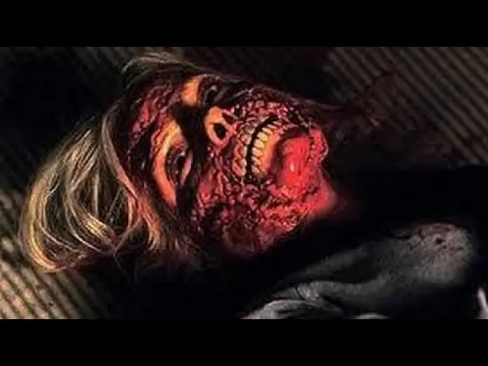 Видео к фильму Лихорадка | Cabin Fever (Trailer espa&ntilde;ol)