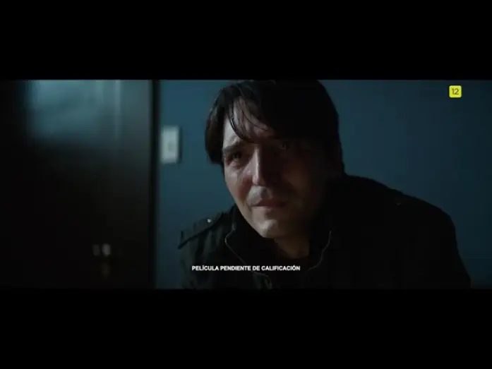 Видео к фильму Бугимен | Escena: '&iquest;Qu&eacute; se supone que es?' [VOSE]