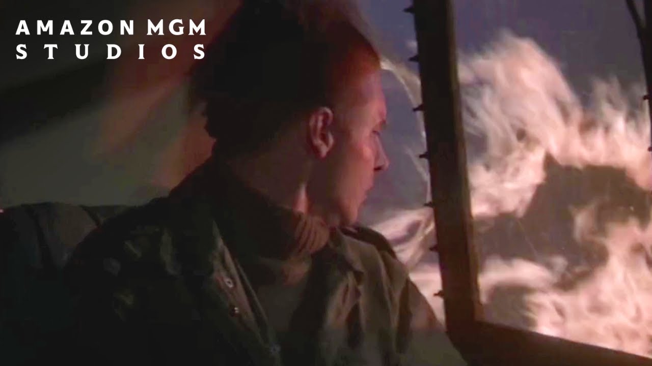 Видео к фильму Отряд 10 из Навароне | Mid-Air Attack