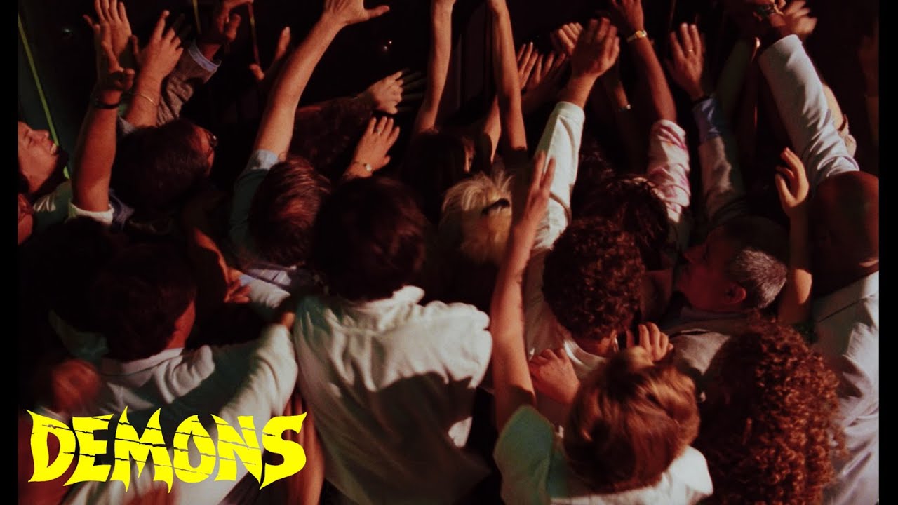 Видео к фильму Демоны | Demons Clip - We&rsquo;re trapped in here!