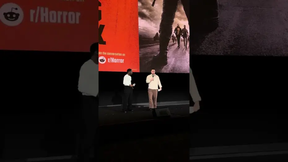 Видео к фильму Долгая прогулка | Cooper Hoffman and David Jonsson intro