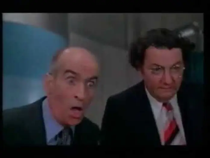 Видео к фильму Крылышко или ножка | Tele 5 - promo Louis de Fun&egrave;s: Muslo o pechuga/La pata o la pechuga (1976) - 14/04/1992