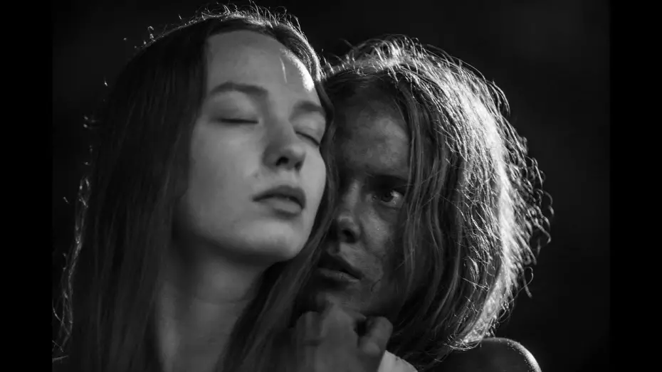 Видео к фильму Ноябрь | November - Official U.S. Trailer - Oscilloscope Laboratories