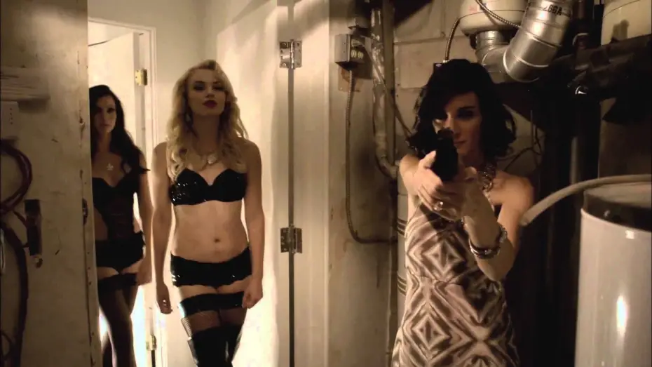 Видео к фильму Красивая и Безумная | Beautiful & Twisted