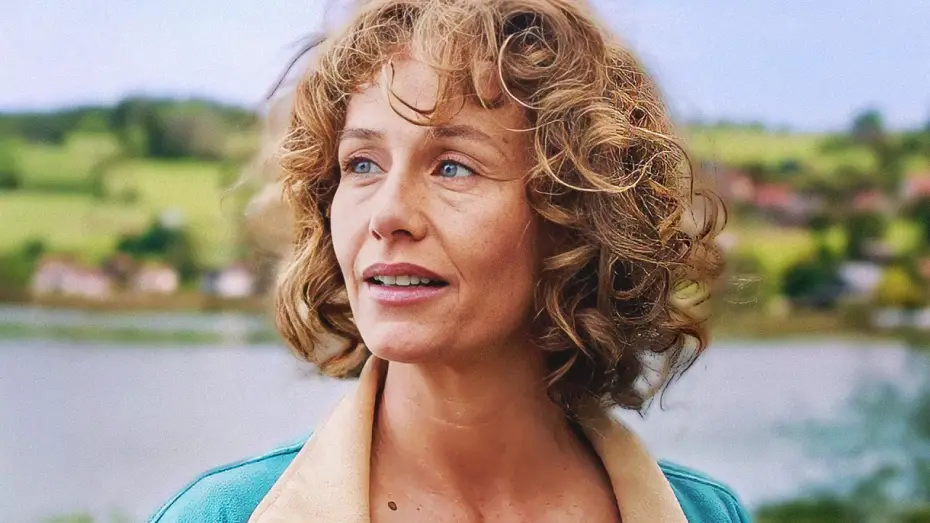Видео к фильму La Poup&eacute;e | LA POUP&Eacute;E Bande Annonce (2026) Nouvelle, C&eacute;cile de France
