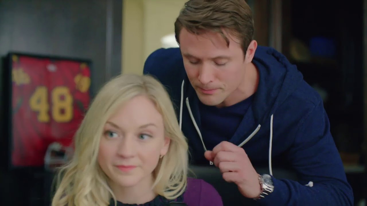 Видео к фильму Love on the Sidelines | Love on the Sidelines