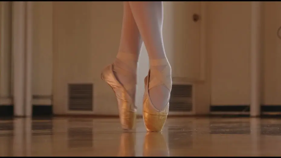 Видео к фильму Relevé — Relevé - A Short Film by Charlotte Schaub and Jo Connors
