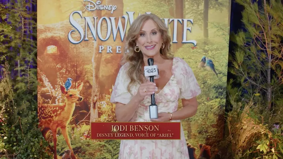 Видео к фильму Snow White | Jodi Benson, Voice of Ariel, Hosts Red Carpet Premiere