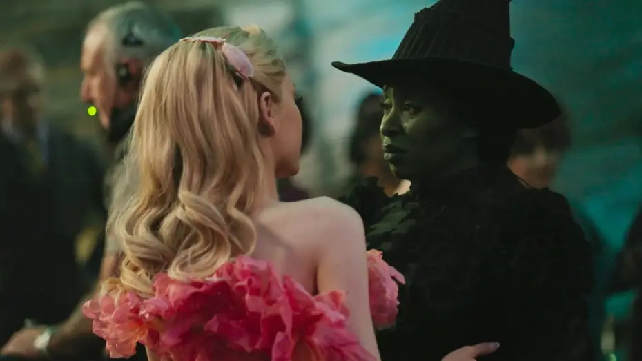 Видео к фильму Злая: Часть первая | Ozdust Ballroom