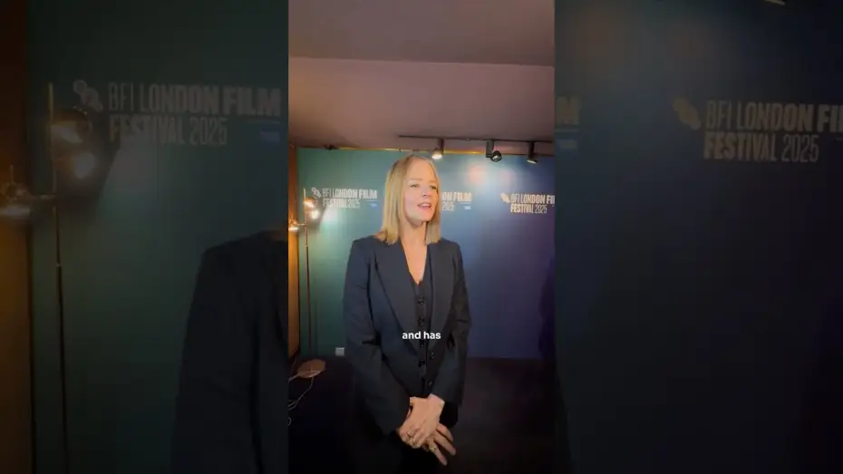 Видео к фильму Частная жизнь — Take a seat in the psychiatrist's couch of Jodie Foster's A PRIVATE LIFE character...