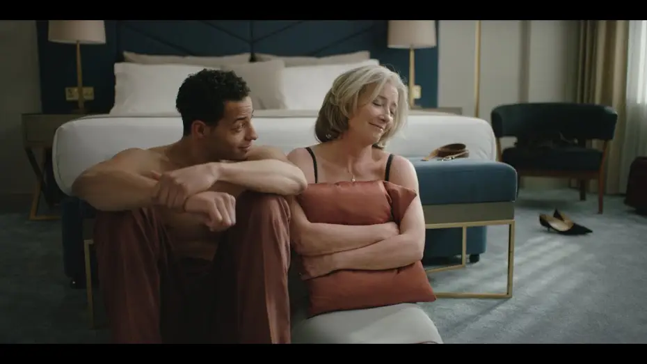 Видео к фильму Любовь по вызову | Buena suerte, Leo Grande - Trailer español