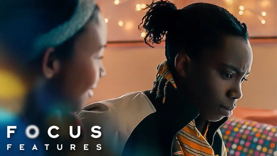 Видео к фильму Отверженная | Bina's Kiss Catches Alike Off Guard