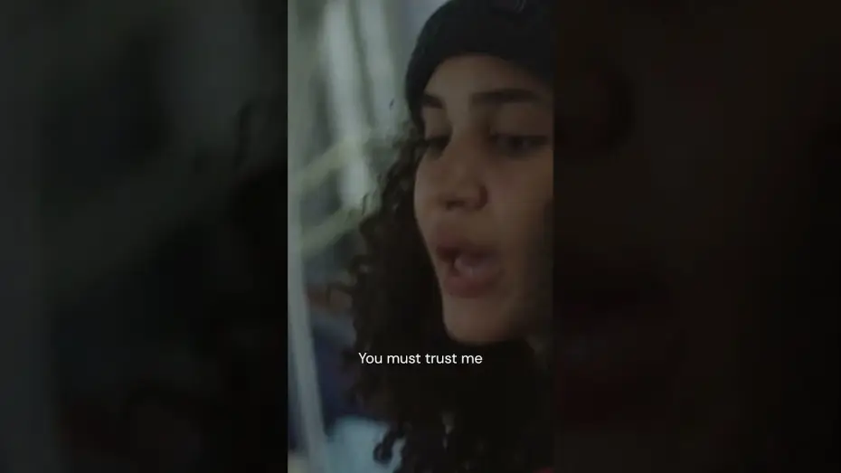 Видео к фильму Tendaberry | "I hate it here. I love it here."