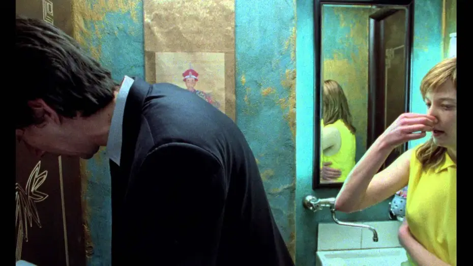 Видео к фильму Голодные сердца — HUNGRY HEARTS - Extrait 1 "Coincés dans les toilettes" - Au cinéma le 25 février
