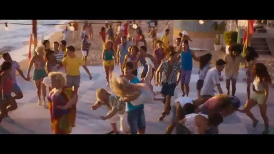 Видео к фильму Прогулка по солнечному свету | Walking On Sunshine - Official Trailer