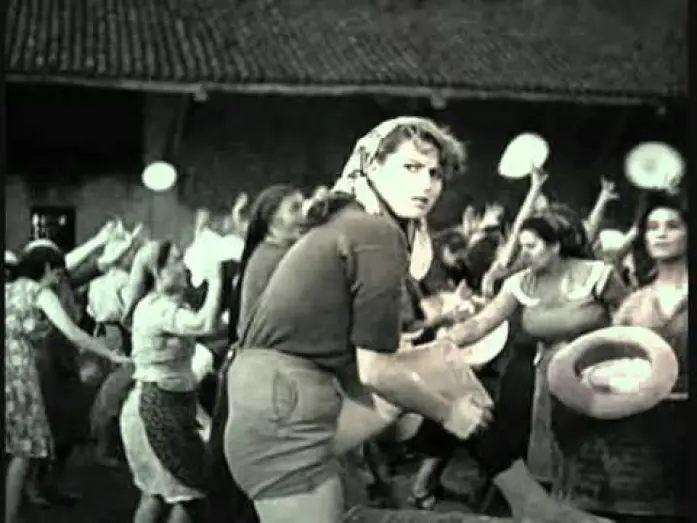 Видео к фильму Горький рис | Mondine   Women ricefield workers  Riso Amaro