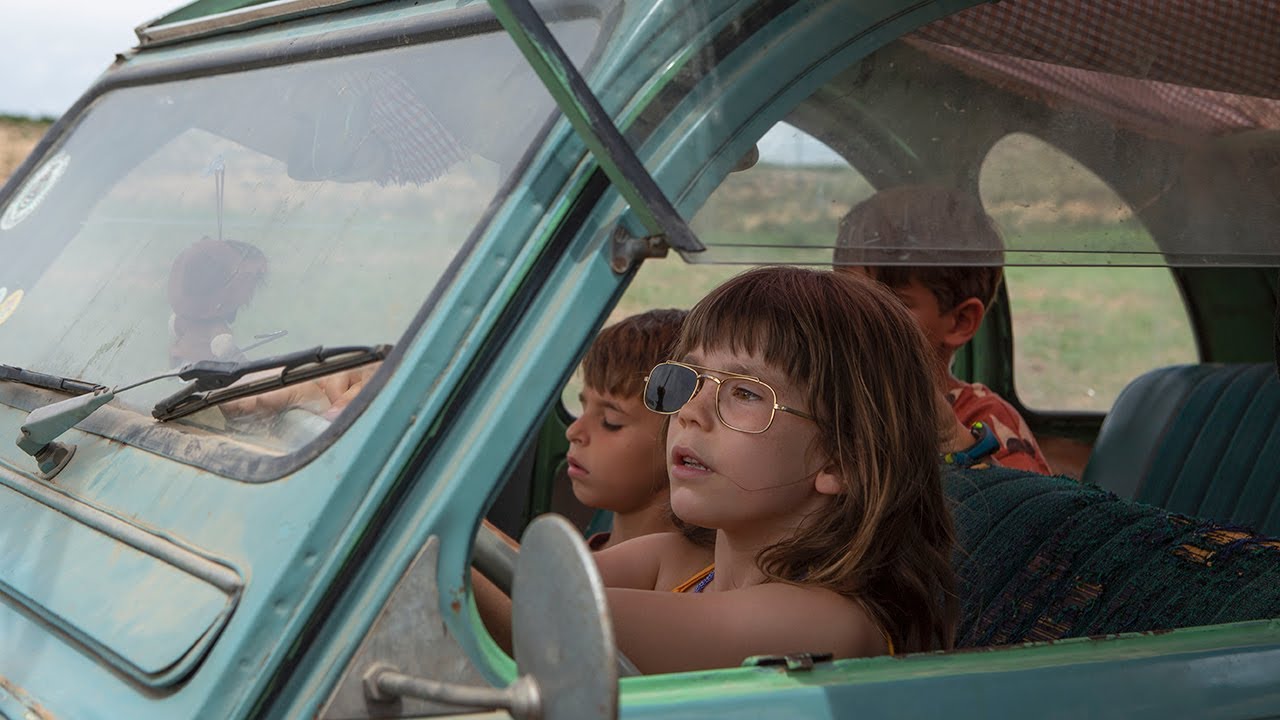 Видео к фильму Земля Алькаррас | Official Trailer