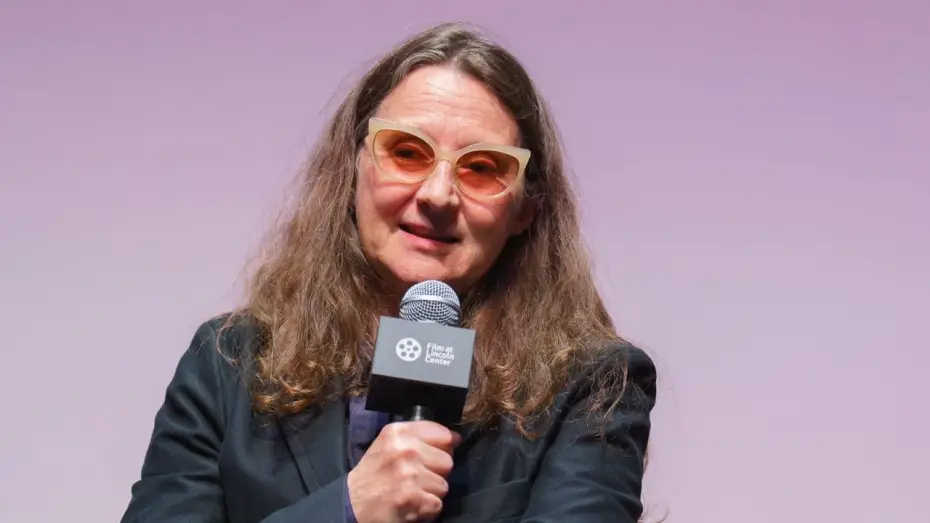 Видео к фильму Nuestra tierra | Lucrecia Martel on Nuestra Tierra (Landmarks)