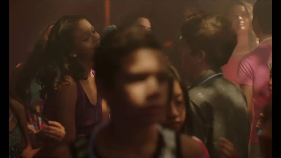 Видео к фильму Маленькие мужчины | Into Older Guys