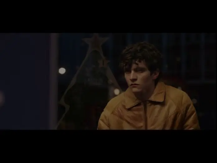 Видео к фильму Черное зеркало. Бандерснэтч | Black Mirror Bandersnatch. Tr&aacute;iler oficial en espa&ntilde;ol