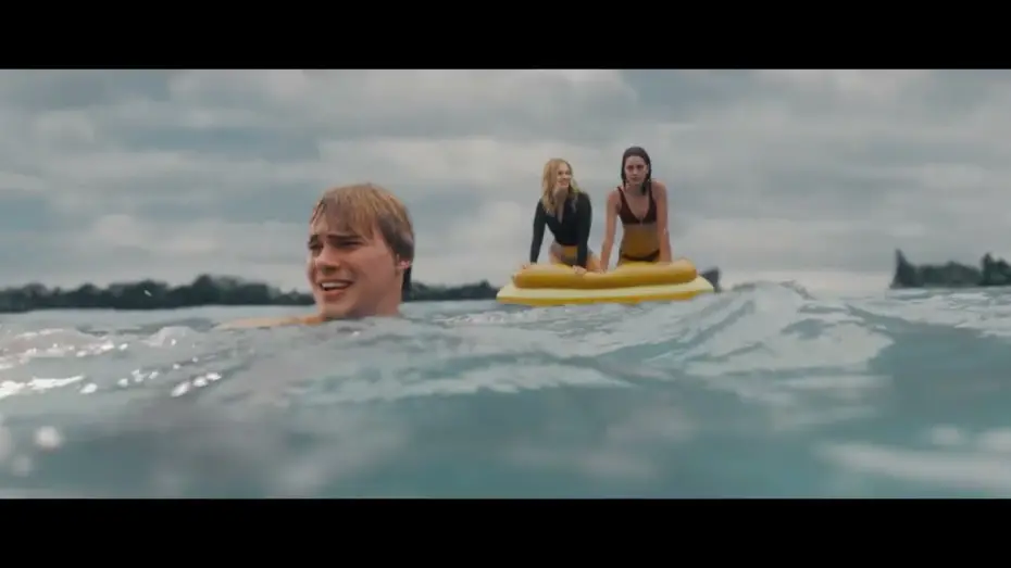 Видео к фильму Кит-убийца | Killer Whale (2026) | "Something in the Water" Clip