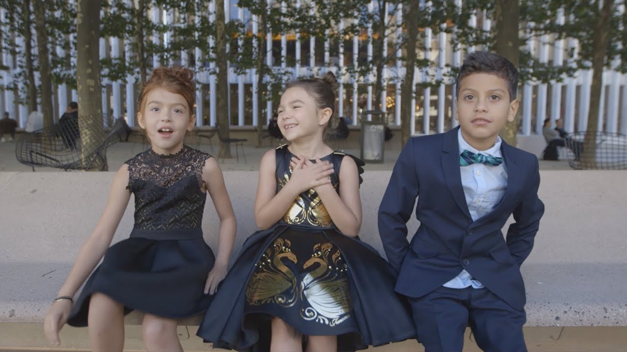 Видео к фильму Проект &laquo;Флорида&raquo; | The Kids of 'The Florida Project' on Friendship, Ice Cream, and Acting | NYFF55