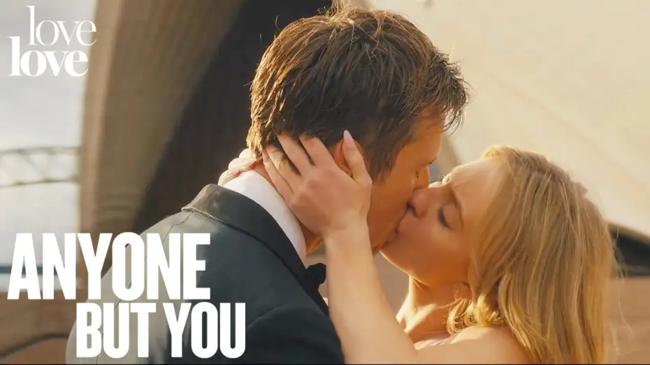 Видео к фильму Кто угодно, кроме тебя | Ben Chases After Bea