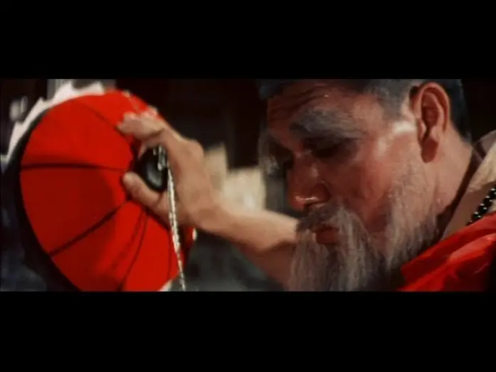 Видео к фильму Повелитель летающей гильотины | Master of the Flying Guillotine Trailer (U.S. Theatrical Restored Version) (1976)