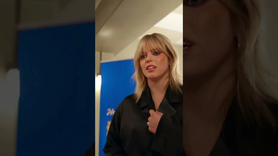 Видео к фильму Дрянные девчонки | What's cuter than Aaron Samuels? Aaron Samuels with puppies, duh