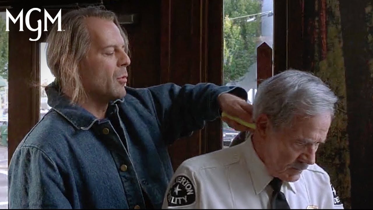 Видео к фильму Бандиты | Robbing A Bank With A Magic Marker