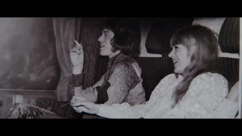 Видео к фильму Broken English | Official UK Teaser Trailer